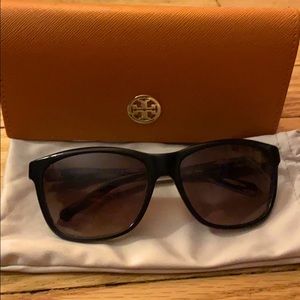 ✨ Tory Burch TY Sunglasses